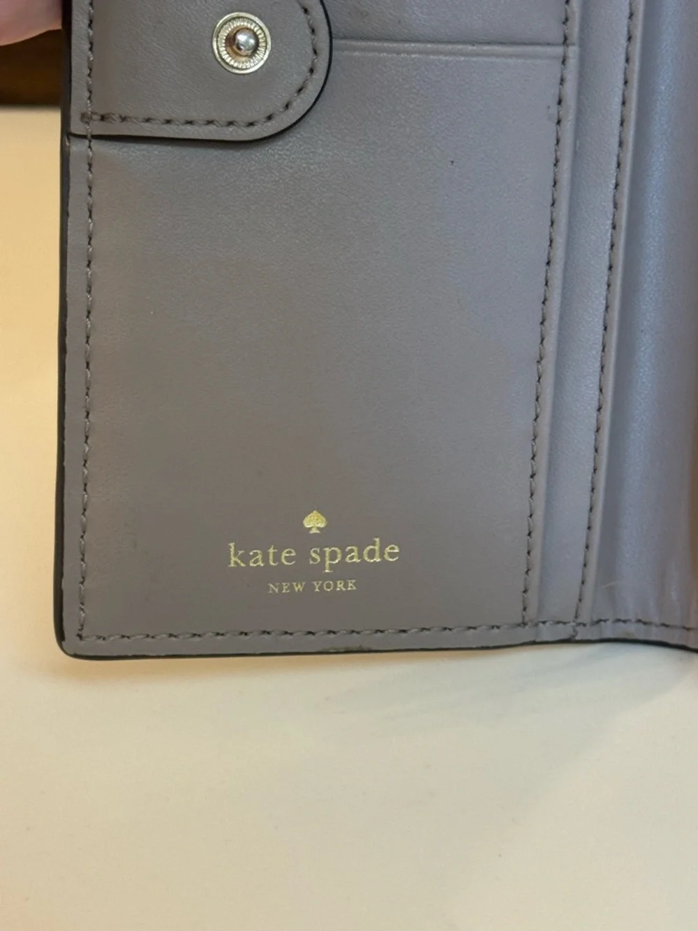 🩶 KATE SPADE OWL STACEY SAFFIANO LEATHER WALLET! - Picture 6 of 9
